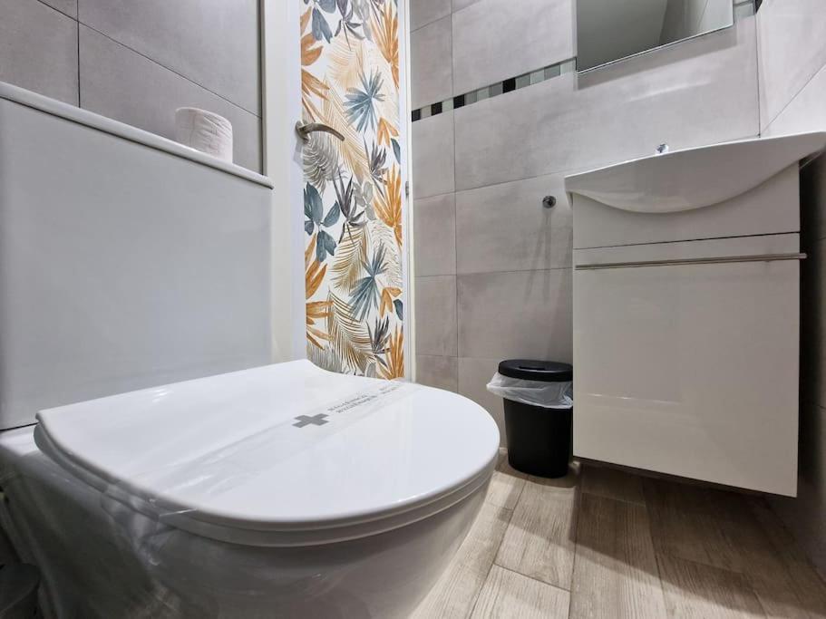 Mediodia Chica Apartamento Tipo Loft En La Latina Διαμέρισμα Μαδρίτη Εξωτερικό φωτογραφία
